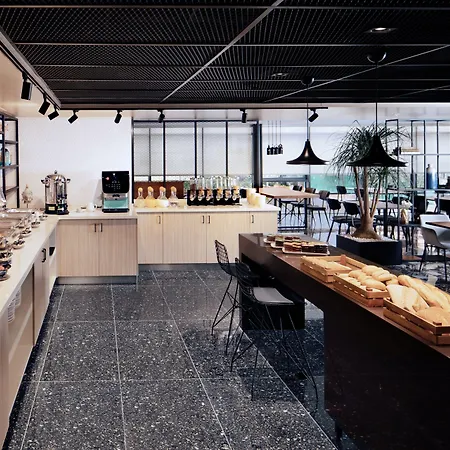 By Marriott Atasehir Hotel 4*