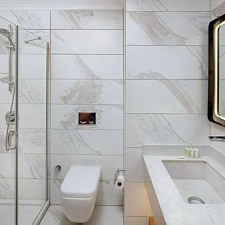 Hotel By Marriott Atasehir