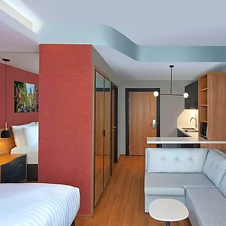 Hotel By Marriott Atasehir