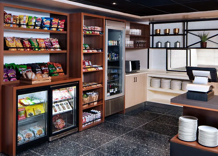 Hotel By Marriott Atasehir 4*