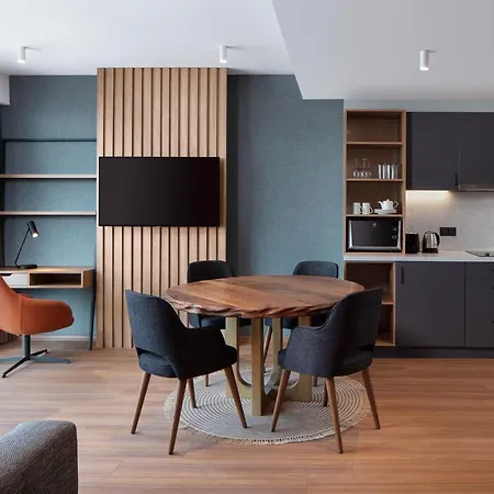 ホテル By Marriott Atasehir 4*